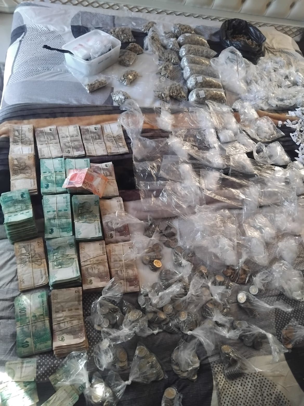 45-YEAR-OLD MAN WHO WAS SELLING NYAOPE TO SCHOOL KIDS, WAS FOUND WITH DRUGS WORTH R5 MILLION