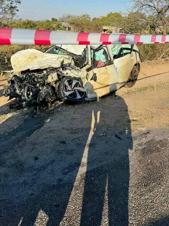 TWO CAR WASH WORKERS DIE AFTER CRASHING VW GOLF 7 WITHOUT OWNER’S PERMISSION ON R40